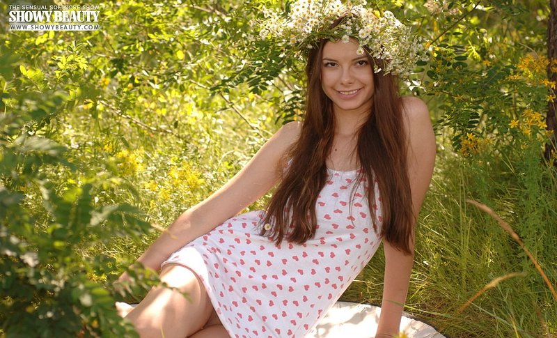 Камилла, 19